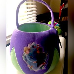 NWT Disney Frozen II Plush Basket